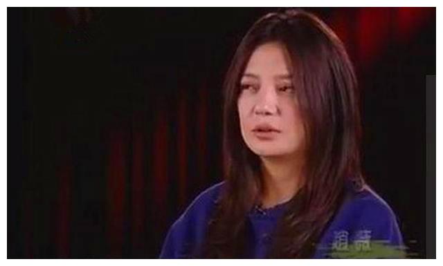 曾错过黄晓明,今43岁劳斯莱斯当座驾,身价上亿