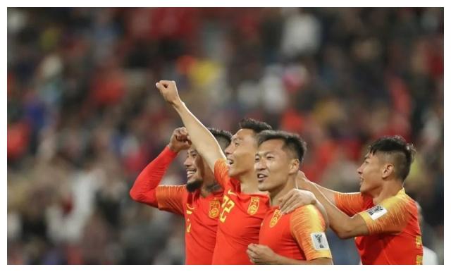 气势如虹!3比0!国足提前出线!