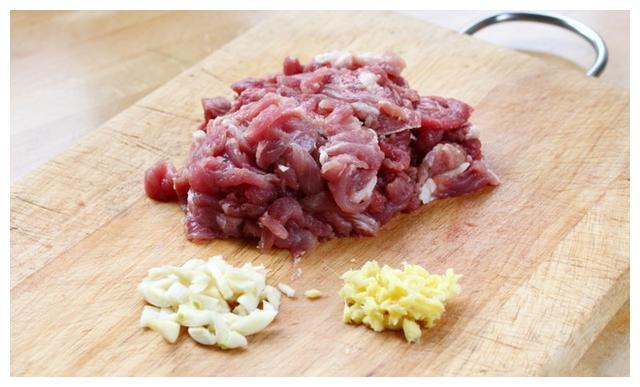 饭店里怎么做的胡萝卜羊肉炒鸡蛋?这么好吃!大厨今天告诉你秘诀