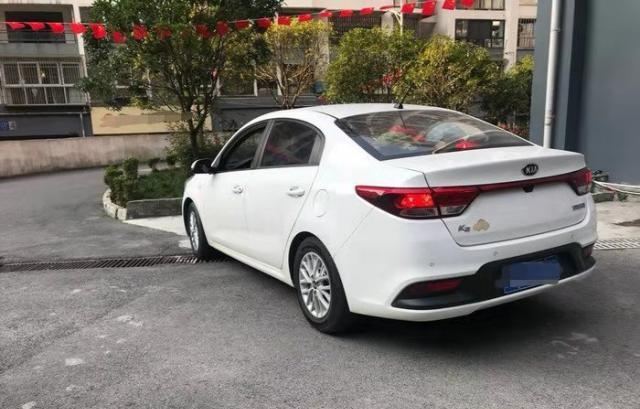原起亚k2车主试驾全新k2