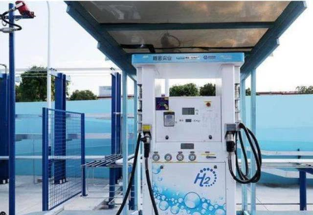 日本“新车”成功！不加油加电，充“氢”3分钟跑750km，氢时代