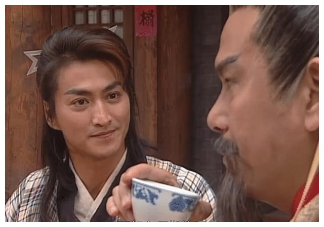 这大概是唯一一个杀害男主身边多人, 男主却拿他没办法的角色