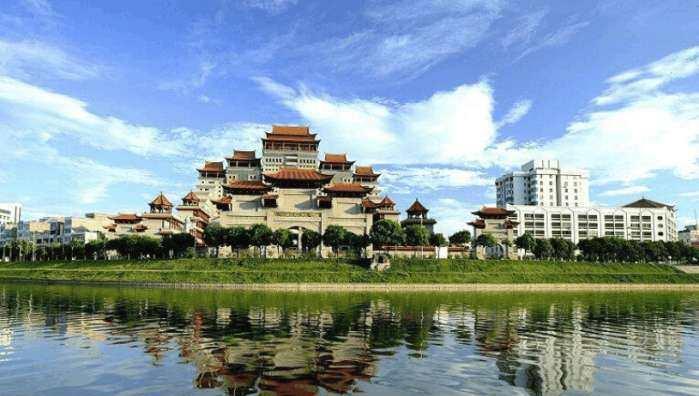 柳州市多少人口_柳州融安县各镇人口一览:一个镇超十万人,最少仅五千多人(2)