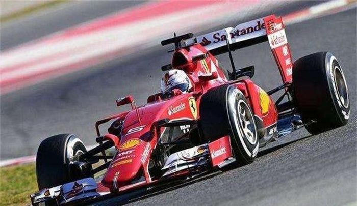 莲花赛车：快看F1赛车图，科技十足并十分抢眼，很有派头