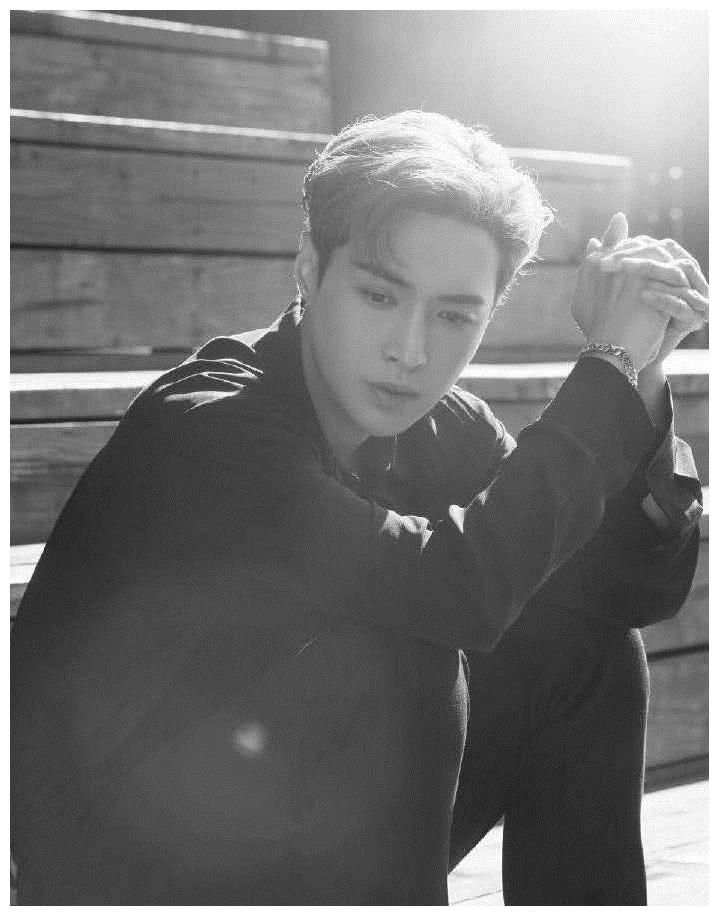 张艺兴被闭麦?为何他屡屡遭遇不公?