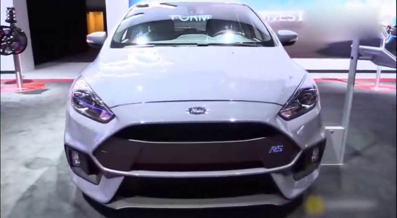 杀气十足 车展实拍全新福特福克斯RS