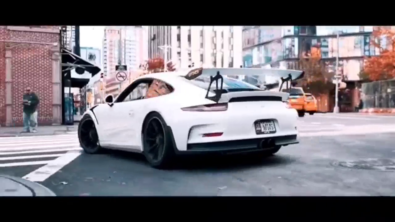 超级跑车，把门开车还飙车，心真大