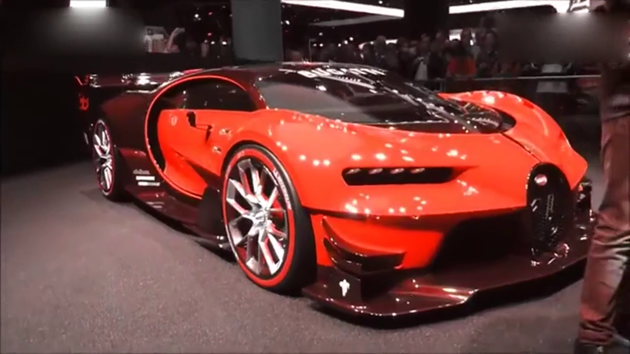 实拍：顶级豪华跑车的展览现场，每一辆都价值不菲