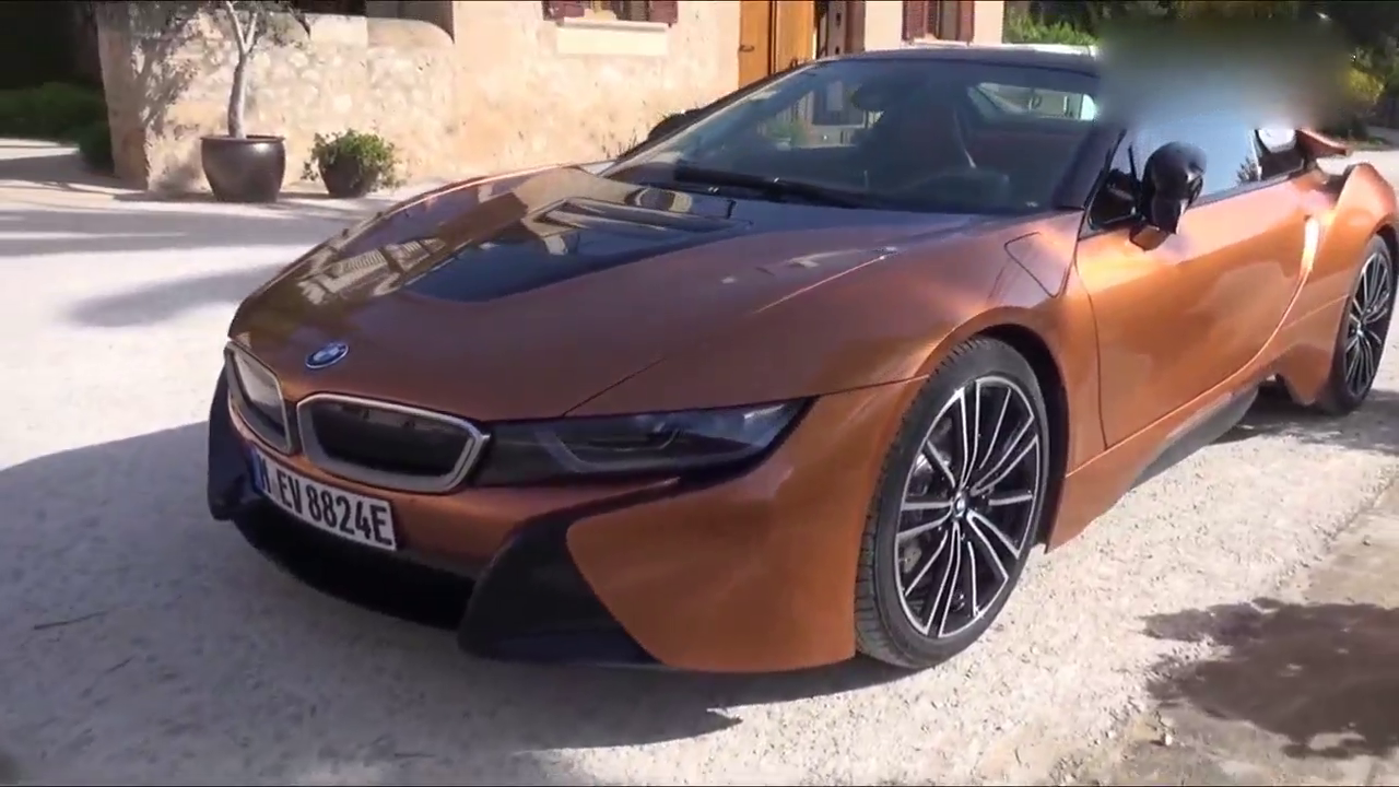 价值200万宝马跑车，按下钥匙那一刻，就知道德系车科技感多强