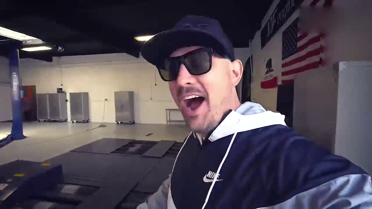 给兰博基尼跑车换上钛合金排气管，开上马力机那刻霸气才刚刚开始