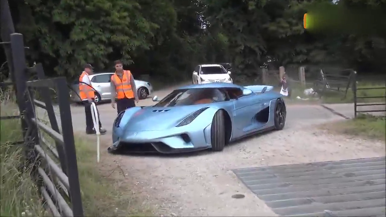 引擎发动的时候人人都说像卡车1800匹马力的科尼赛格