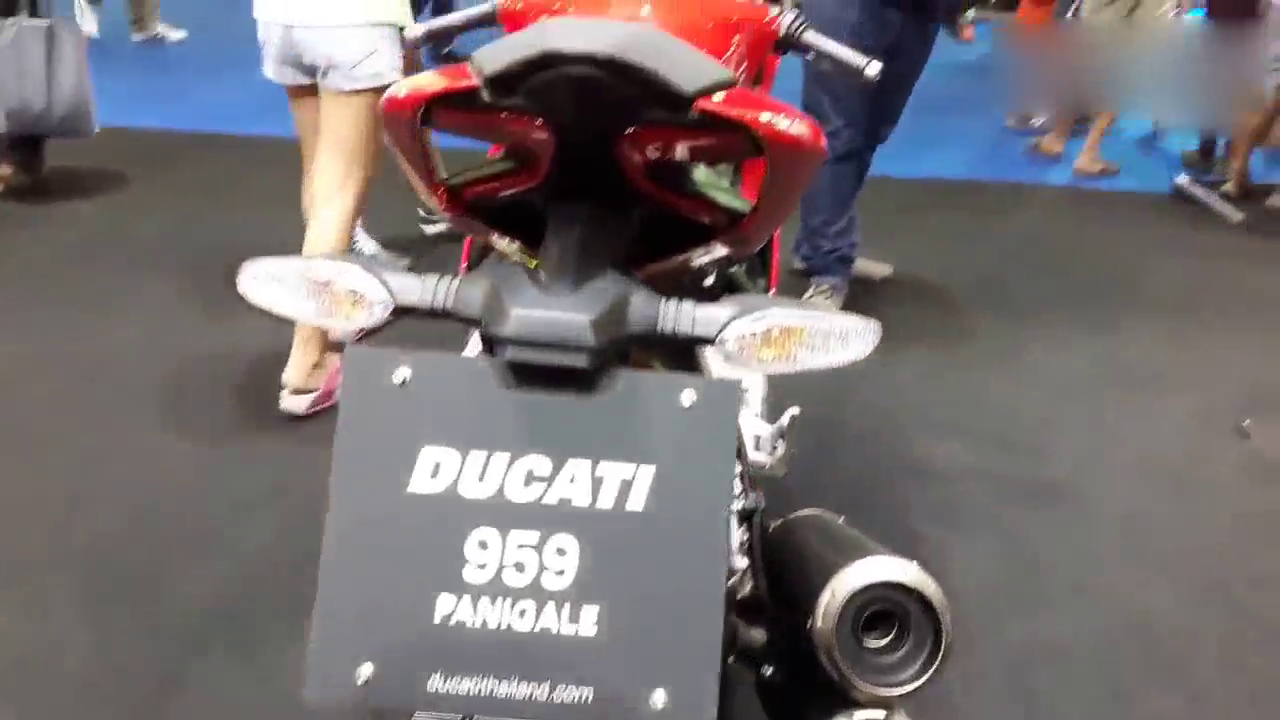 车展实拍杜卡迪959看到售价我不能淡定了，售价18万起