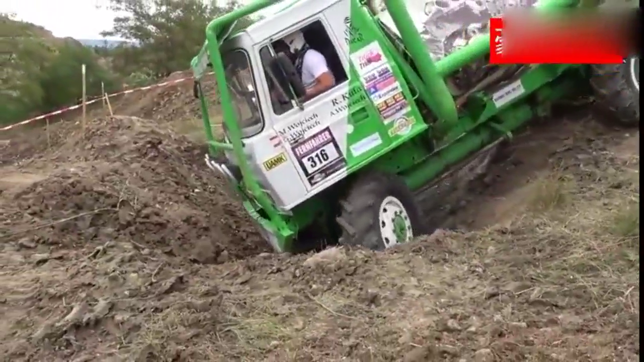 性能强悍！6x6卡车越野测试，这难度真是达到极限了