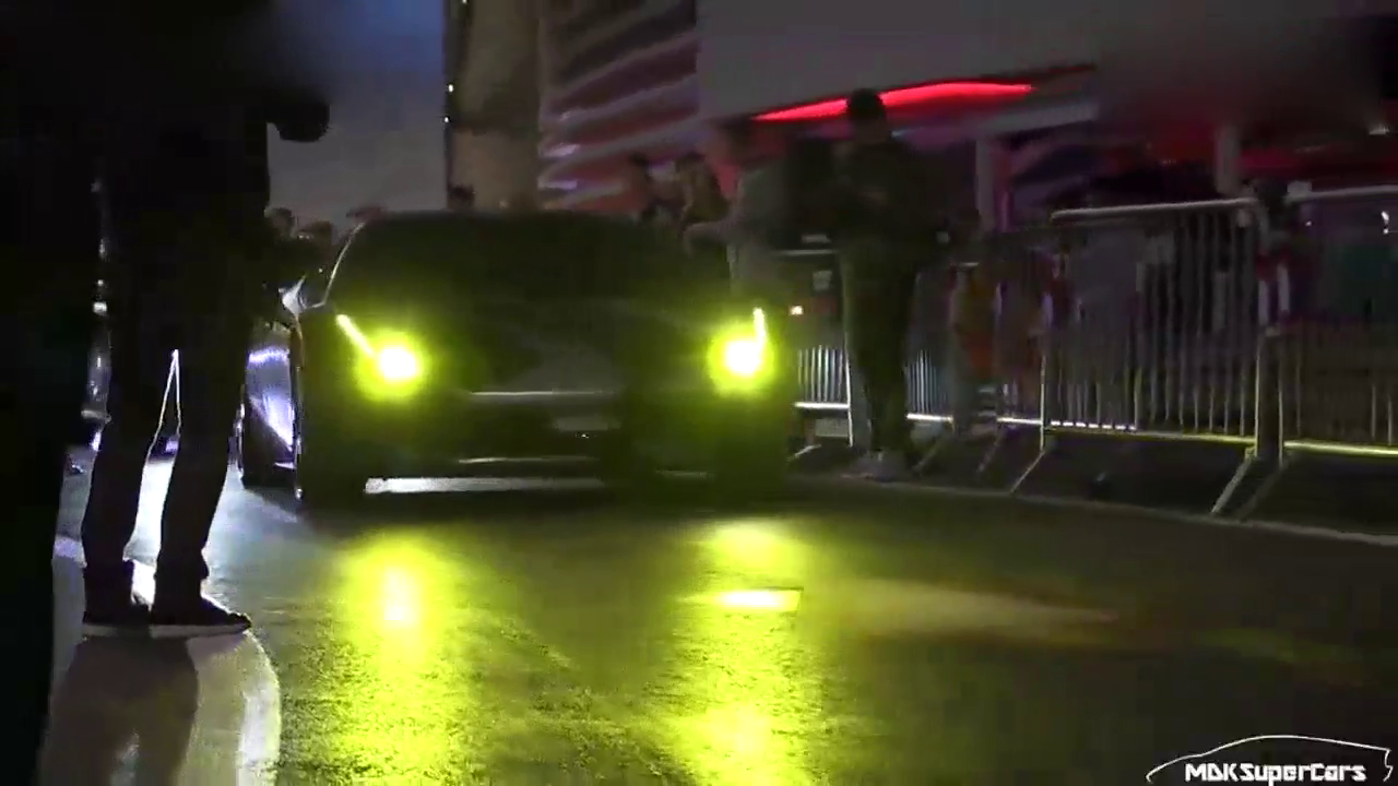 迷彩车队摩纳哥街拍多辆性能车炸街