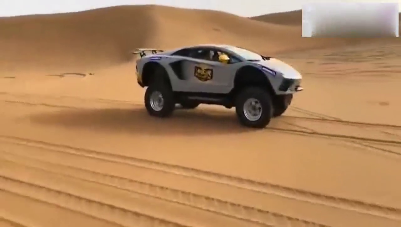 超级跑车变身，简直就是一台猛禽！