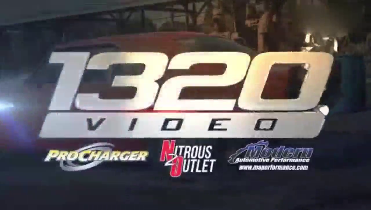 惊魂时刻 改装车400米赛道腾空起飞