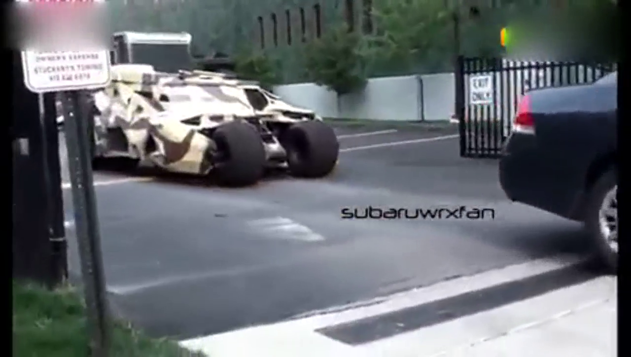 其他跑车都弱爆了好吗，蝙蝠车原型一出现帅炸了