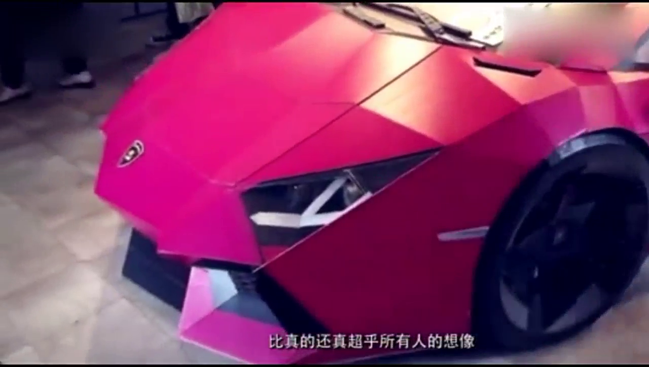 日本小伙用纸造“超级跑车”，被车商看到，竟送来一台真车！