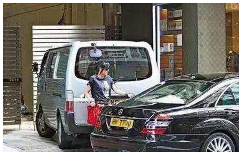 都爱送车当礼物,杜海涛送奔驰大G、陈奕迅送奔驰S65,周杰伦