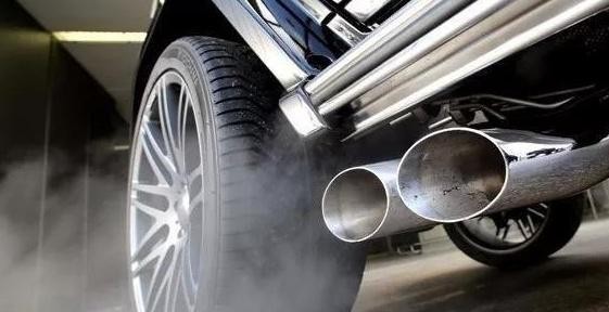 车子时间长了，车内噪音很大？老司机：用这招高速上“鸦雀无声”