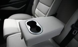 运动风 时尚 科技 智慧 实拍吉利全新缤瑞最美三厢车