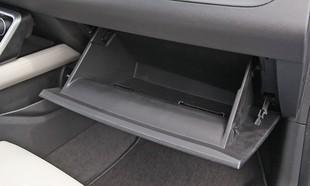 运动风 时尚 科技 智慧 实拍吉利全新缤瑞最美三厢车