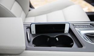 运动风 时尚 科技 智慧 实拍吉利全新缤瑞最美三厢车