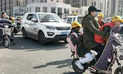 新国标实行后，电动车变化巨大，车主：压力不减，反增麻烦