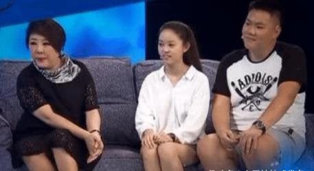 被赵本山带火,后遇渣男被骗财骗色,如今孩子父亲依旧是一个谜