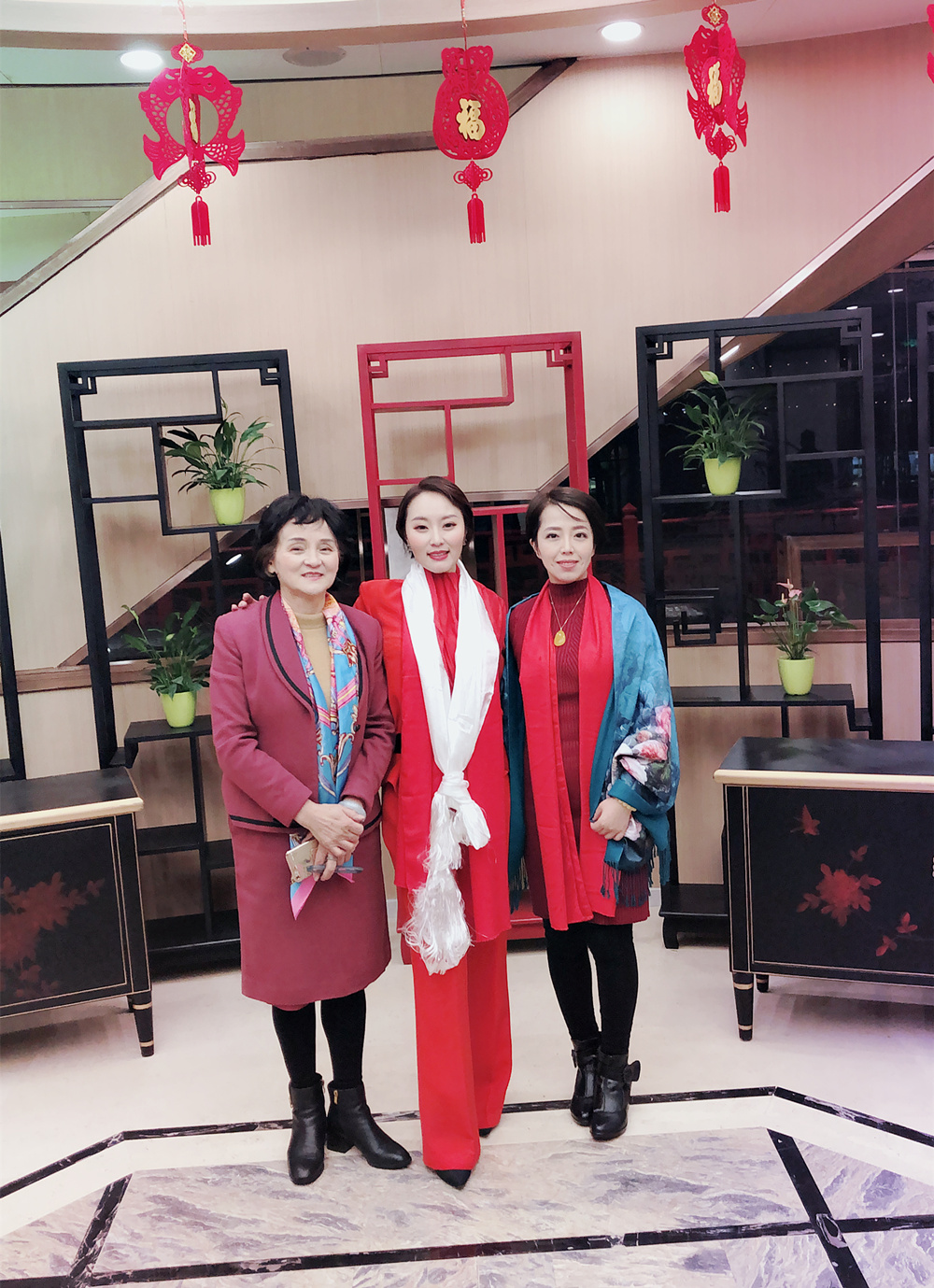 旅居新加坡歌手刘昱均(迪奥)受邀参加重庆卫视春晚