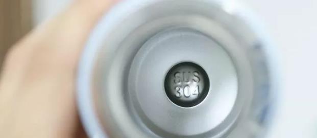 央视曝光:这种保温杯,倒出来的水“有毒”,你家孩子在用吗?
