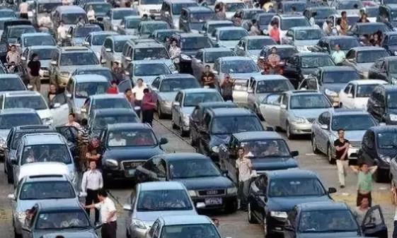 家用轿车的寿命有多长？内行人：这些地方保养好，能开20年