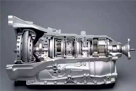 变速箱需要定期保养吗？维修师傅说：保养不当就换车吧