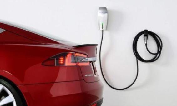 刚买的纯电动车，新车有哪些注意事项？