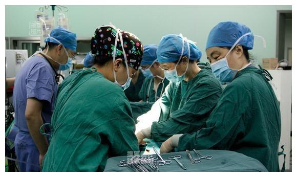 剖腹产后的这2个隐藏“后遗症”，生二胎可能会显现出来，别忽视