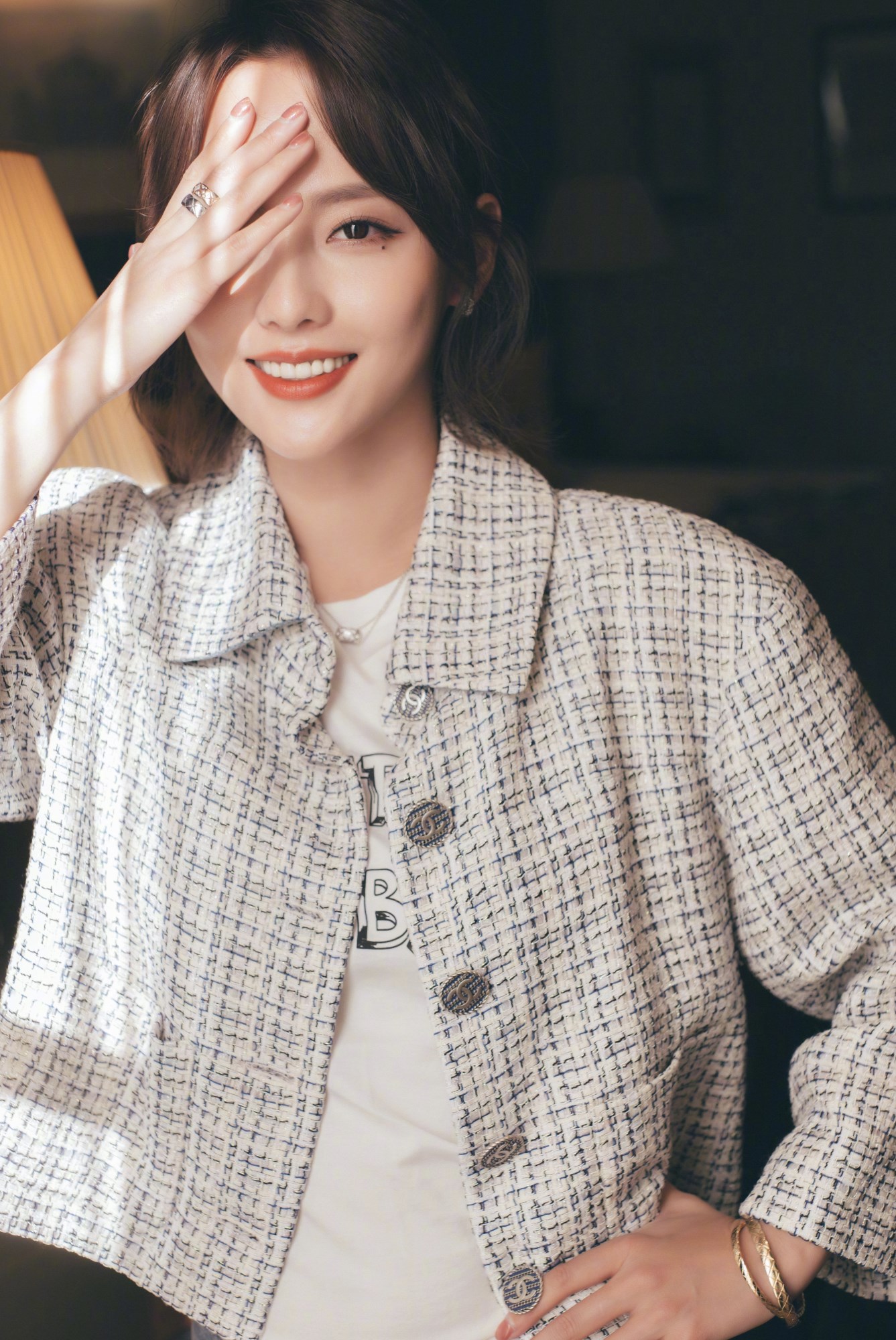 她两只是发了张合照而已，怎么就变成比美大赛了？