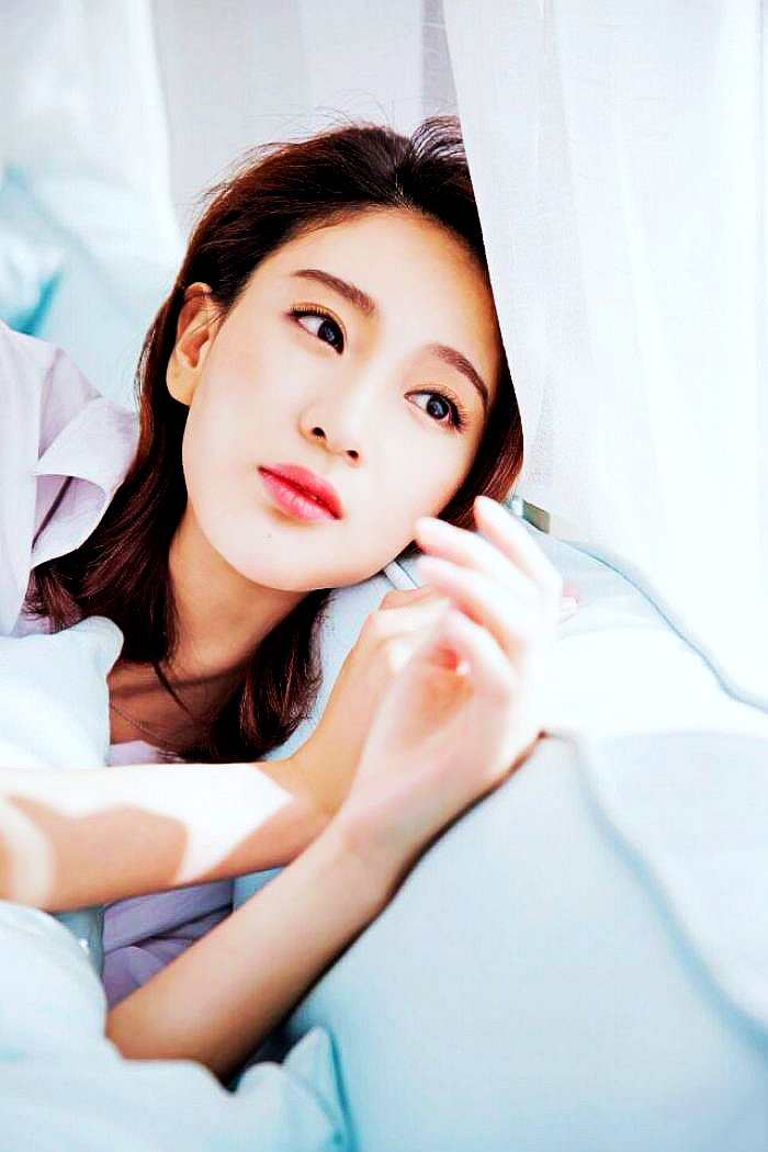 “秀丽女王”侯梦莎一组高清唯美壁纸图，网友：让人很心动