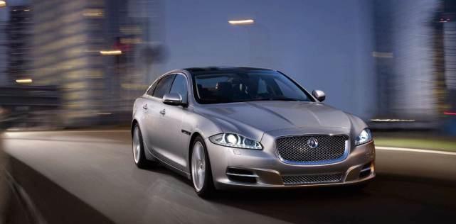 捷豹车模争奇斗艳 ，逆天大长腿堪比超模，不看别后悔