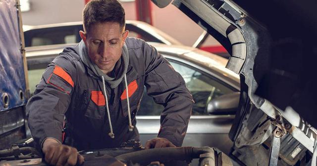 新手牢记八种汽车养护的项目，不会吃亏！