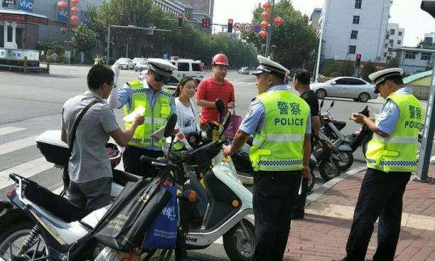 电动车被“限制”，老百姓如何出门？专家的话惹争议