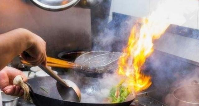 炒菜时说的“锅气”是什么意思掌握好它，你也能炒