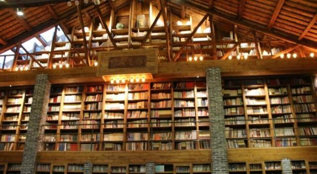 莫干山上的这家民宿，最吸引人的居然是图书馆