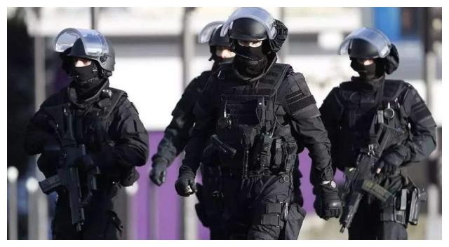 女特警之贩卖人口_中国人的一天 女特警储晶君(2)