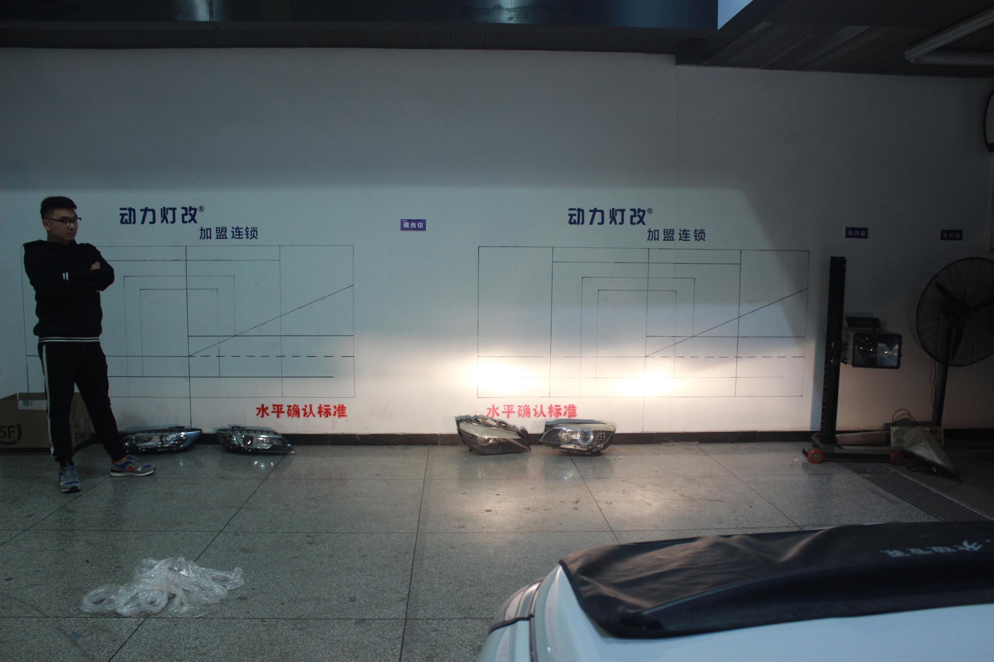 南京改灯 现代索纳塔八大灯升级海拉五双光透镜 告别蜡烛灯