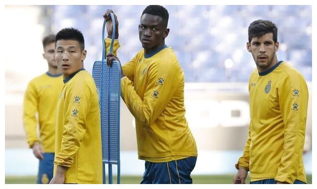 替补等待机会!西甲转播给武磊7秒镜头,中国前