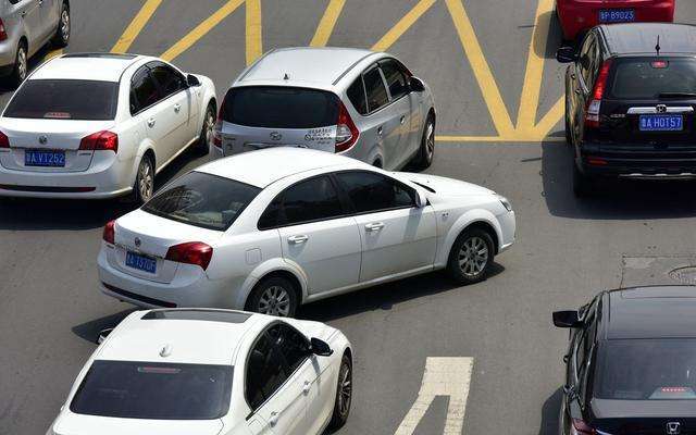 发生追尾事故一定是后车负责?不一定!