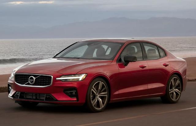 2.0T怼316马力，5秒2破百，外形更帅，这B级车刷新眼球了