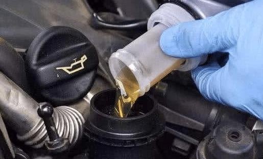 汽车换了机油就等于保养？这4个零件不换，等于是“白”保养！