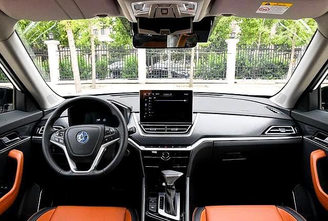 有颜值有配置不用10万 新老司机的选择-图3