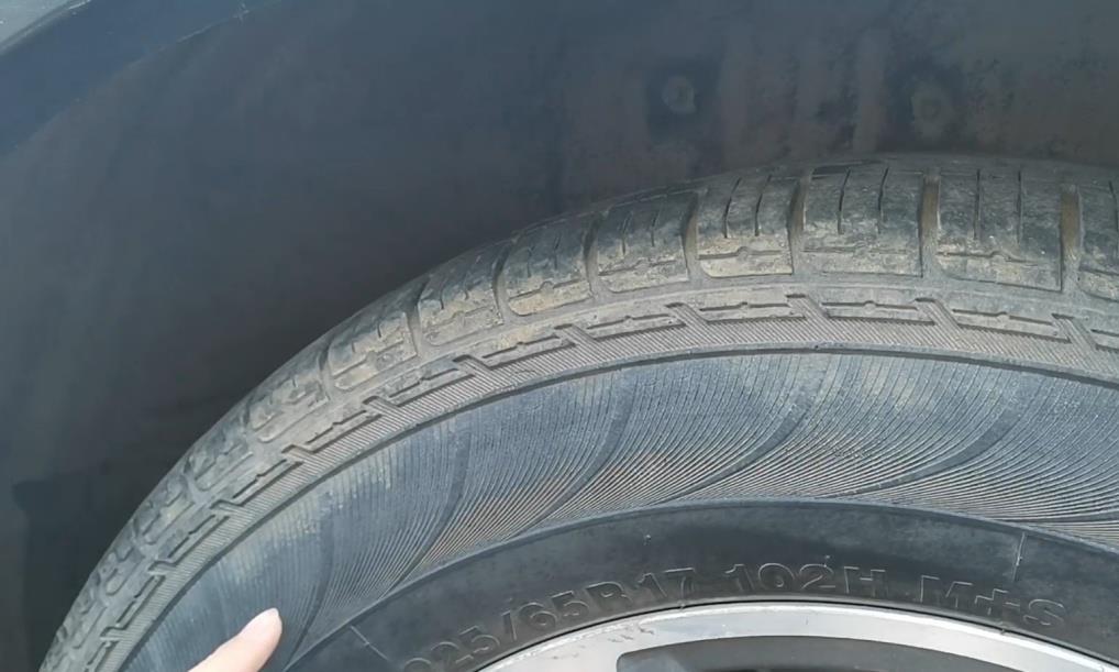 一分钟看懂轮胎上的数字和字母，轮胎的保养可千万不能忽视